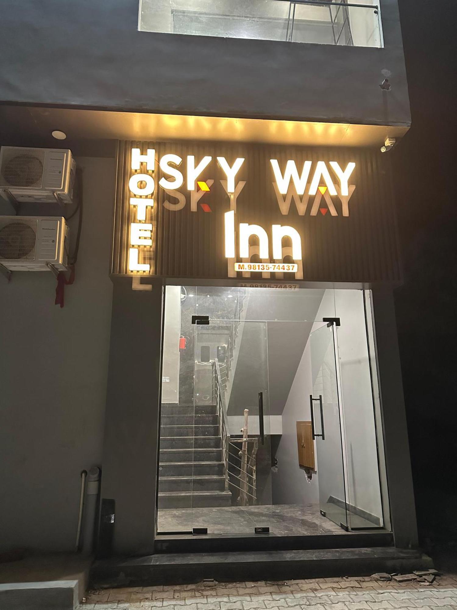 Hotel Sky Way Inn Hisār المظهر الخارجي الصورة