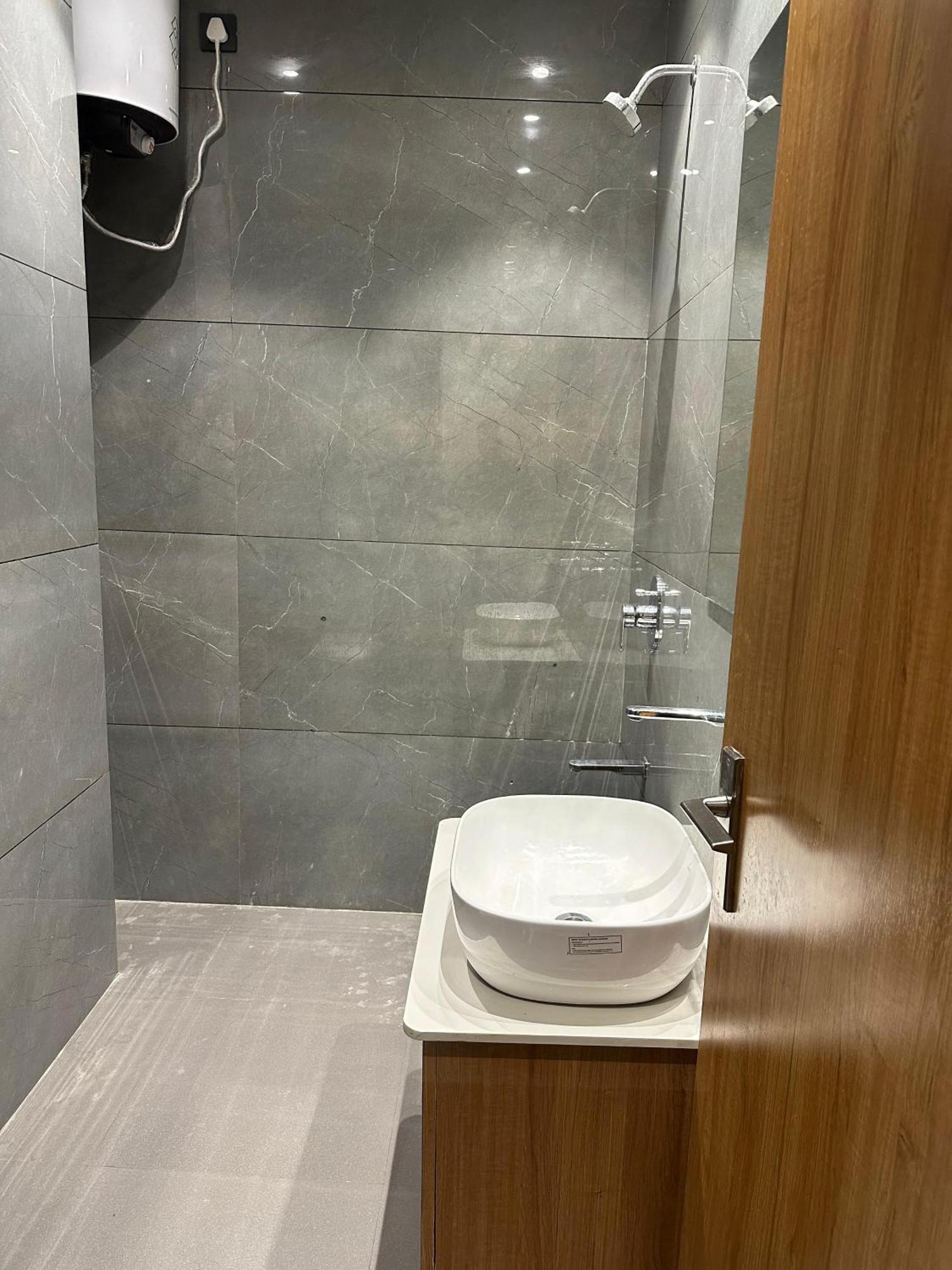 Hotel Sky Way Inn Hisār المظهر الخارجي الصورة