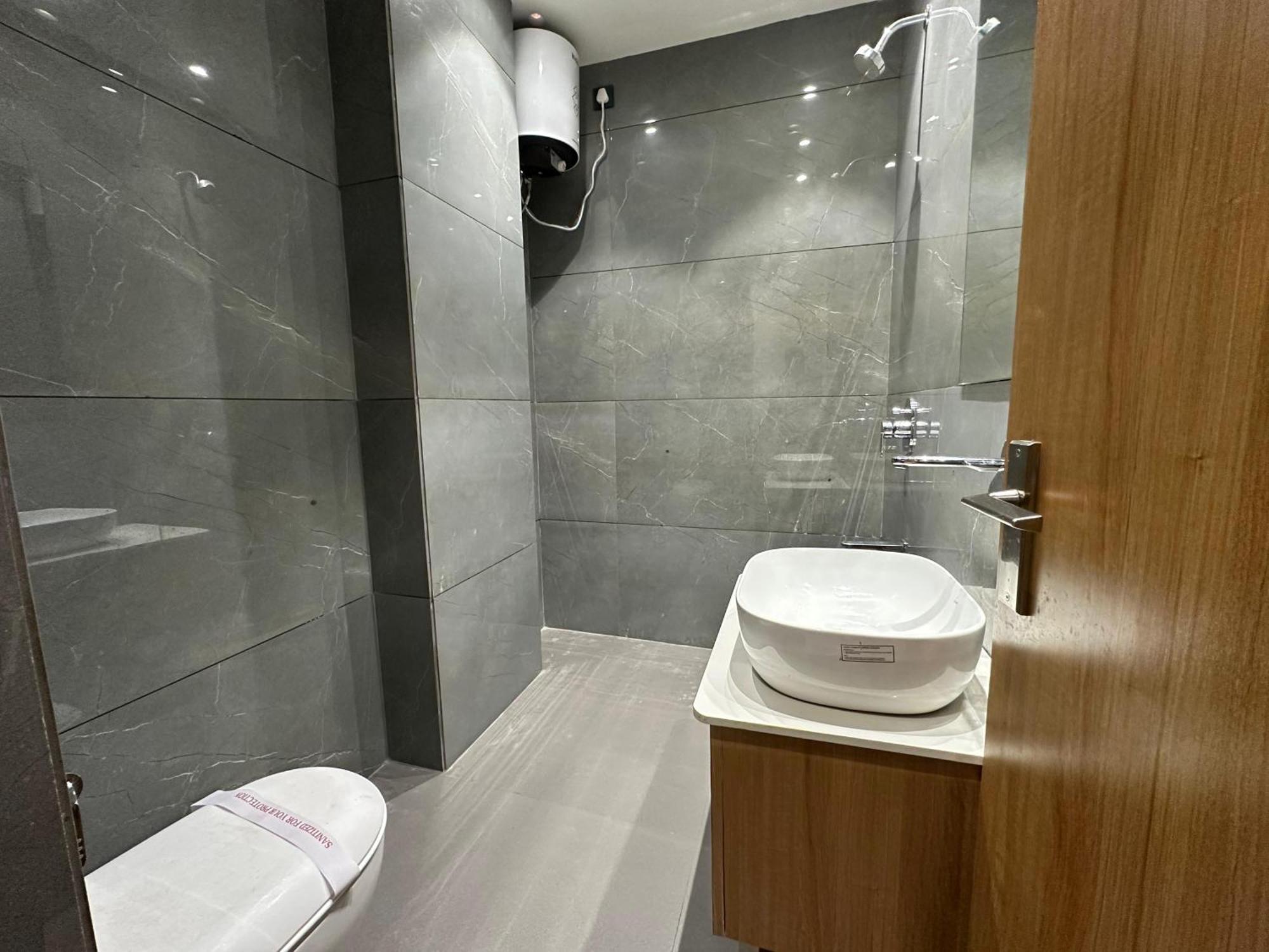 Hotel Sky Way Inn Hisār المظهر الخارجي الصورة